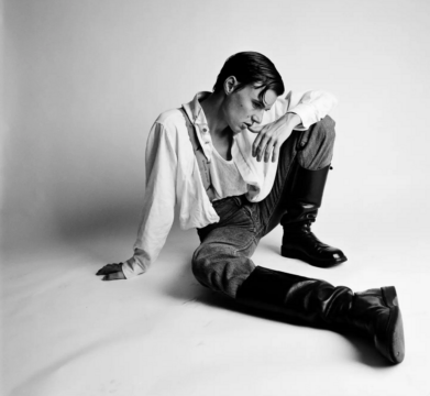 angela (boots), 1992 © catherine opie