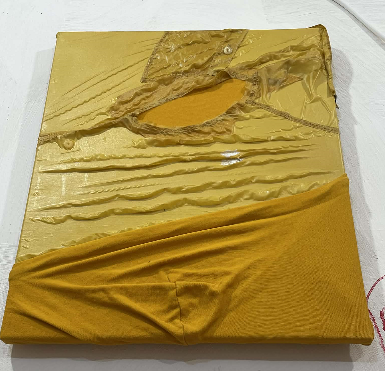 autoportret nicolae comănescu, aprilie 2026, curatorial