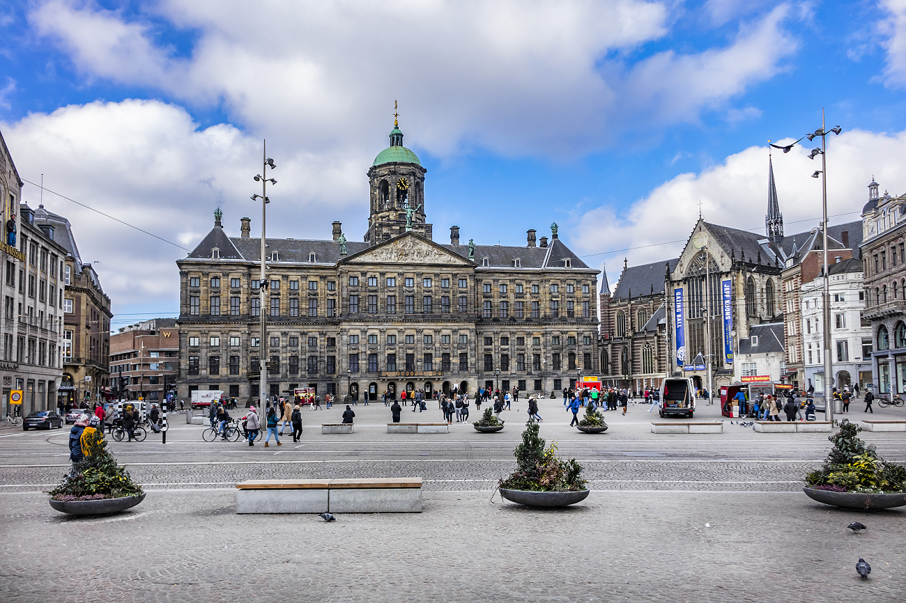 dam, amsterdam, shutterstock, curatorial