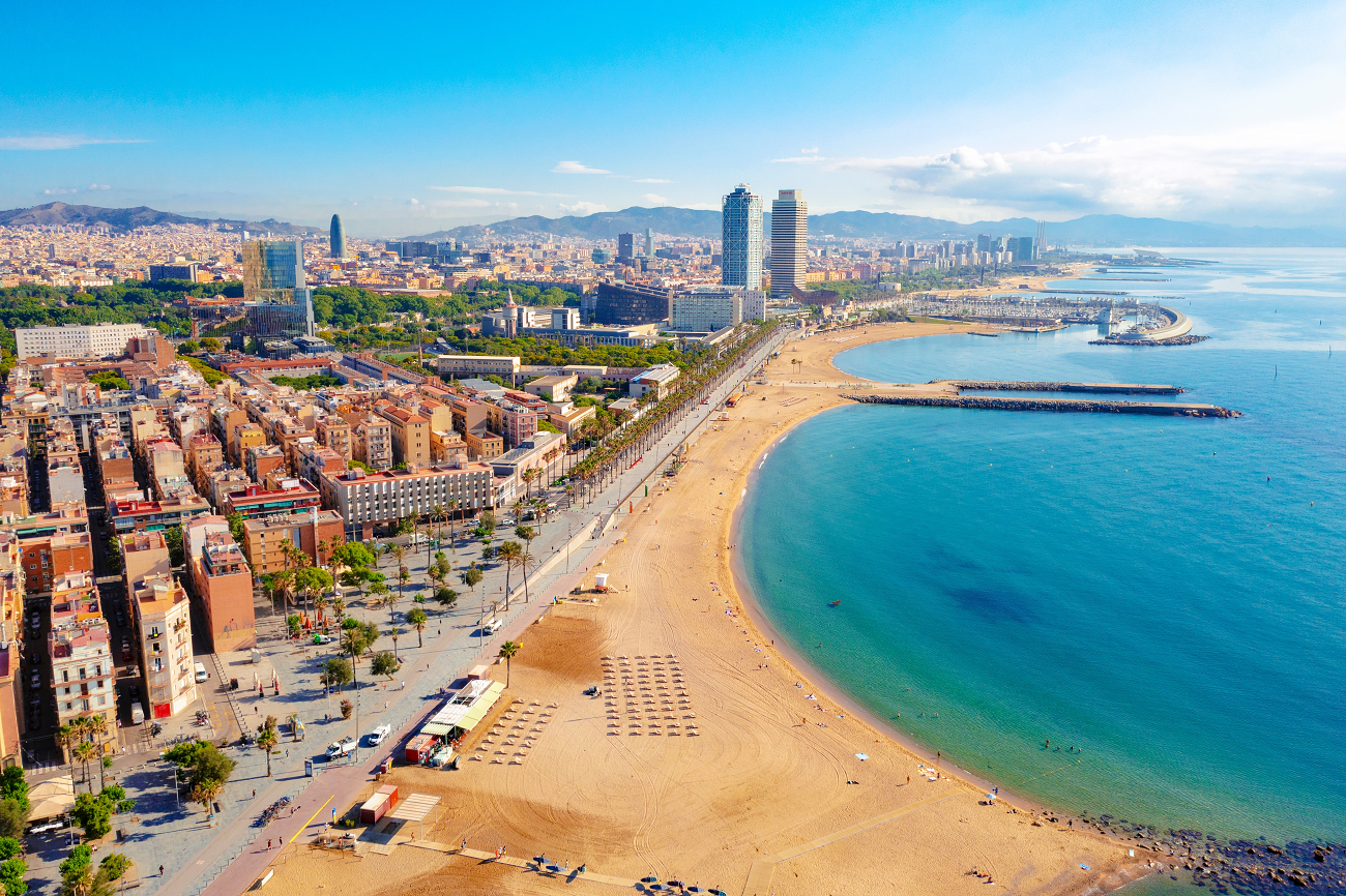 barcelona, barceloneta, shutterstock, curatorial