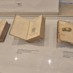 carte veche, biblioteca academiei