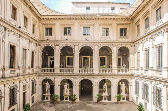 palazzo altemps, roma, shutterstock, curatorial