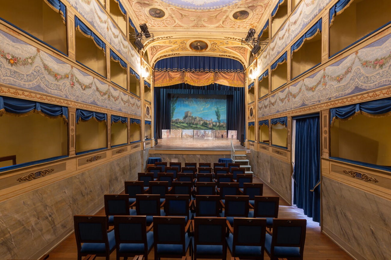 teatro angelo mariani