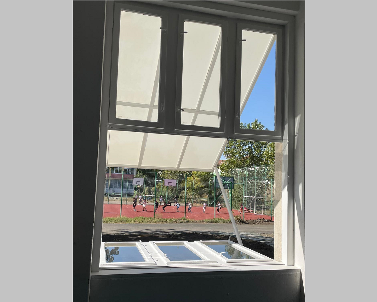 beta 2026 window schedule, lindsey krug, radu remus macovei și edward wang, curatorial