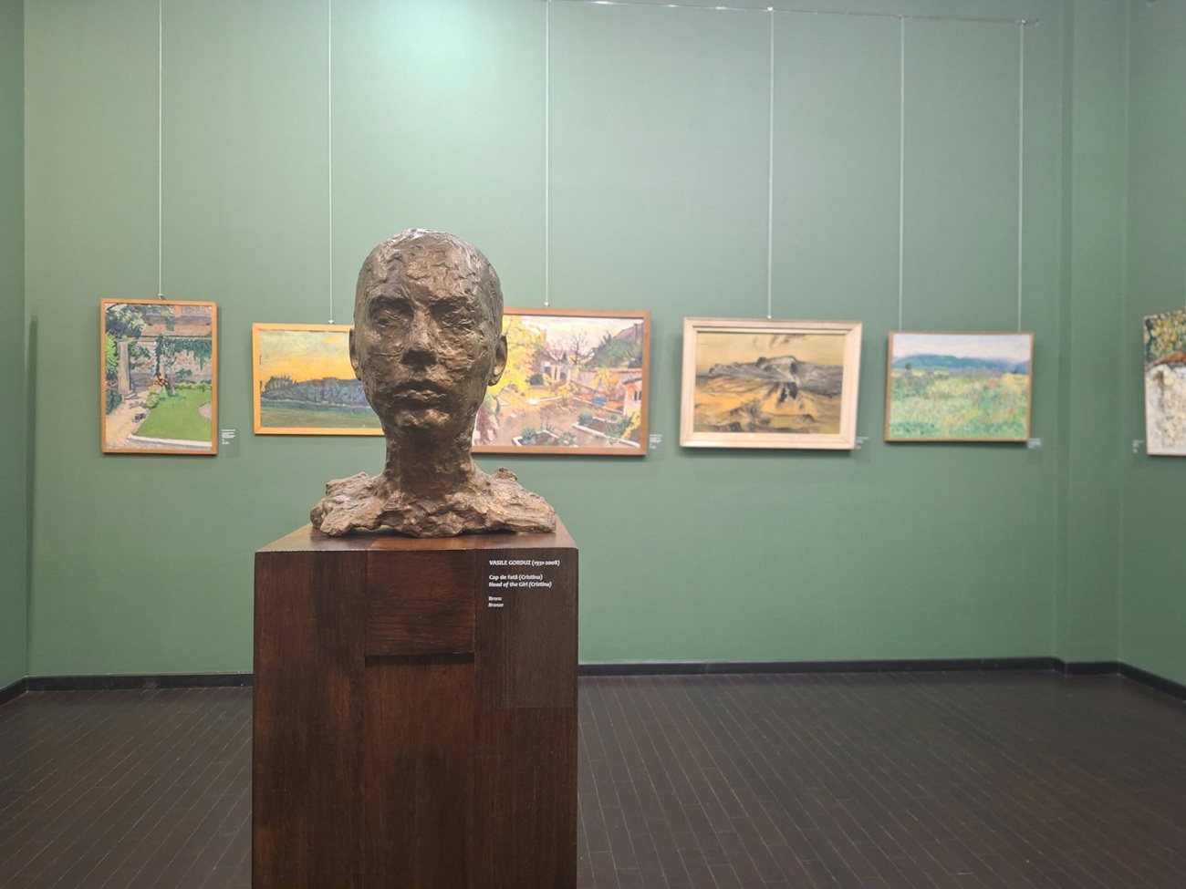 de garda10, curatorial