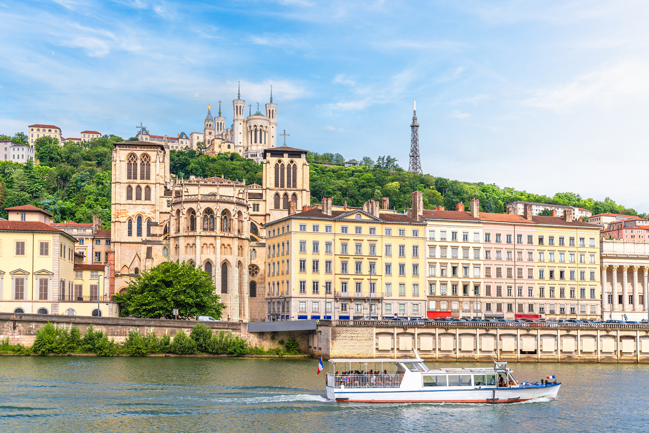 lyon, shutterstock, curatorial