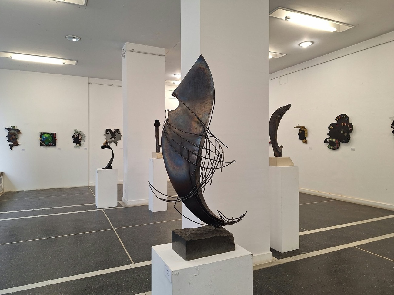 trium vox6, valeriu lazar, pește iv, curatorial