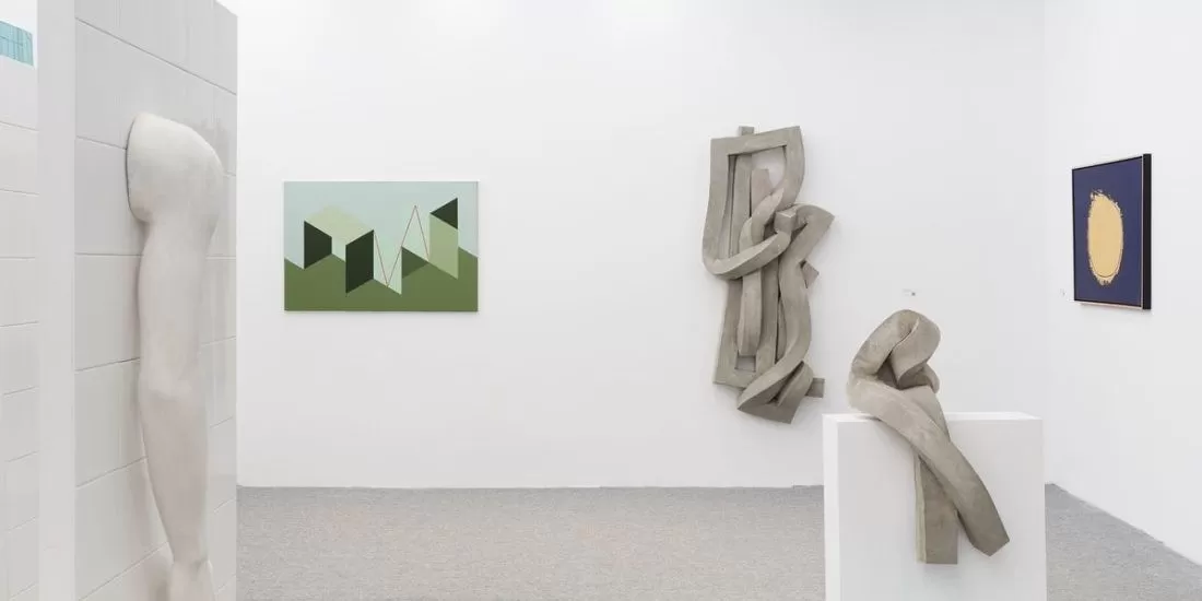 Romanian collectors own around 20 works of art, prefer painting &#8211; Survey
