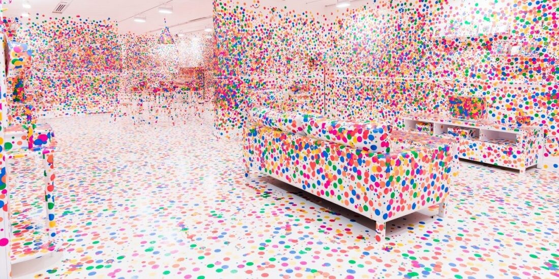 Ultimele lucrări ale artistei Yayoi Kusama, expuse la New York